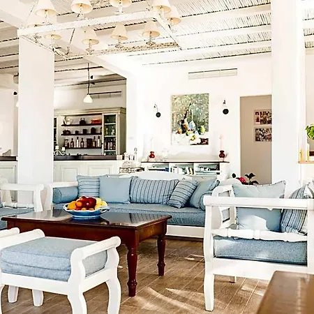 Pelican Hotel 2*