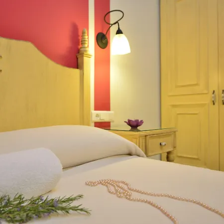 Pelican Hotel Mykonos Town